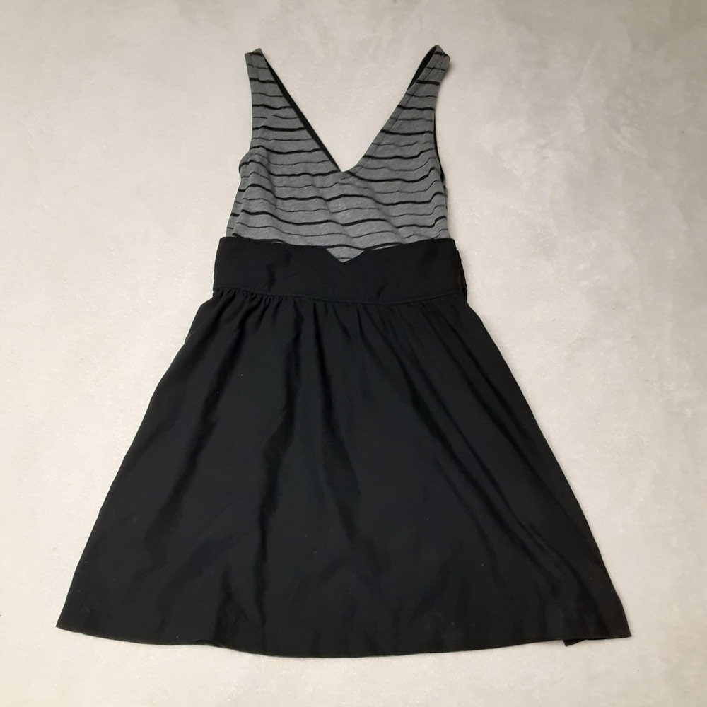 Cute black dress by vans